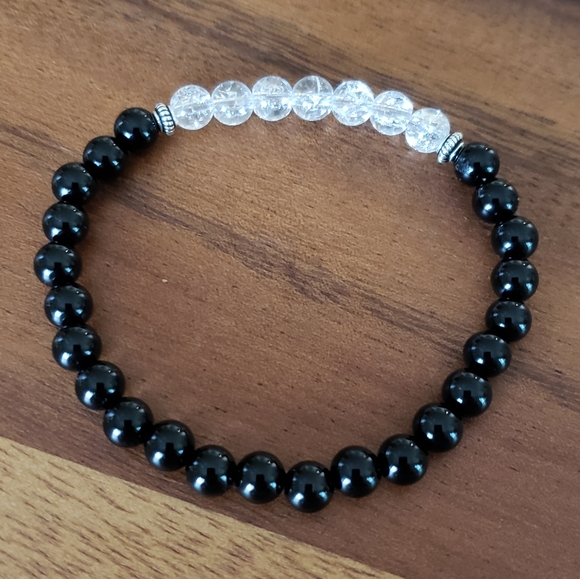 Hand Crafted Jewelry - Black Onyx & Crackle Clear Quartz Beads Bracelet